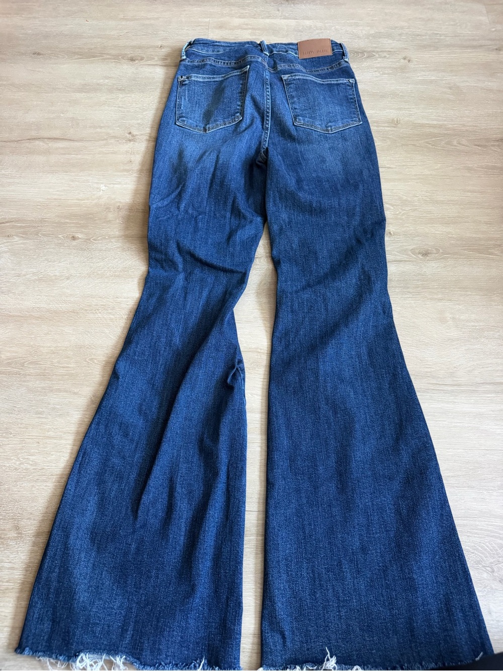 Judy Blue Dark Wash High Rise Flare Jeans Raw Hem Distressed 5/27 - Picture 7 of 9